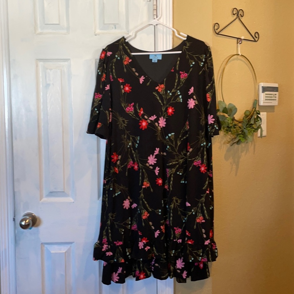 Cece dress, size 2x, black with floral accents